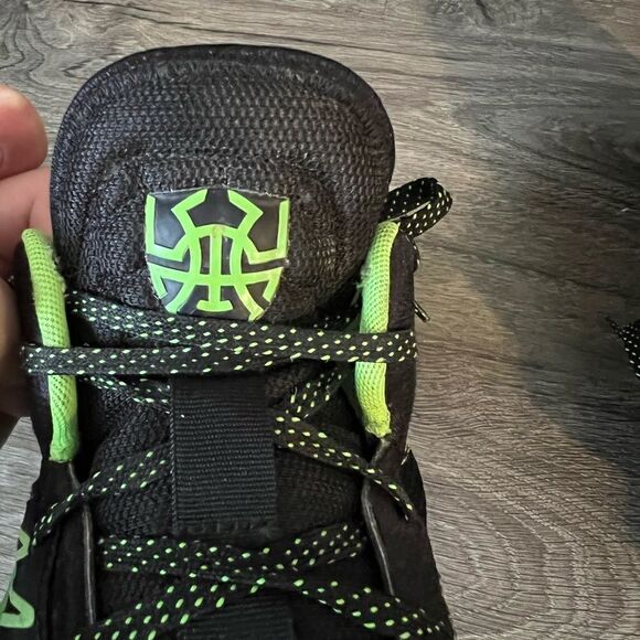 Adidas x Marvel The D.O.N Issue #1 Stealth Spider-Man Shoes Black Green size 11 - Picture 7 of 7